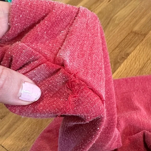 *last chance* NFL Team Apparel | Women’s Red Chiefs Sweatshirt - Picture 5 of 16